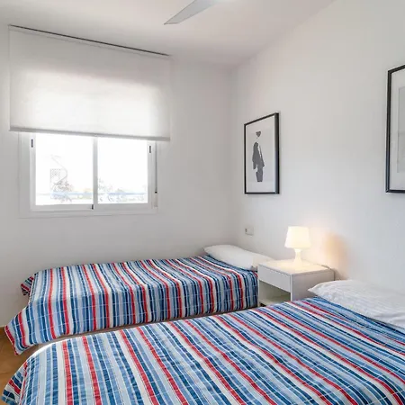 Apartmán 1 Bedroom Beautiful In Costa *